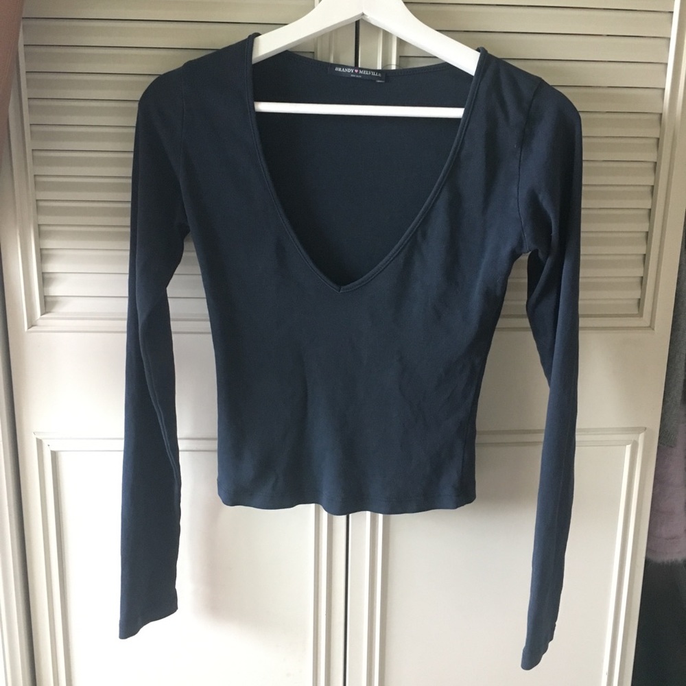 BRANDY MELVILLE LONG SLEEVE TOP